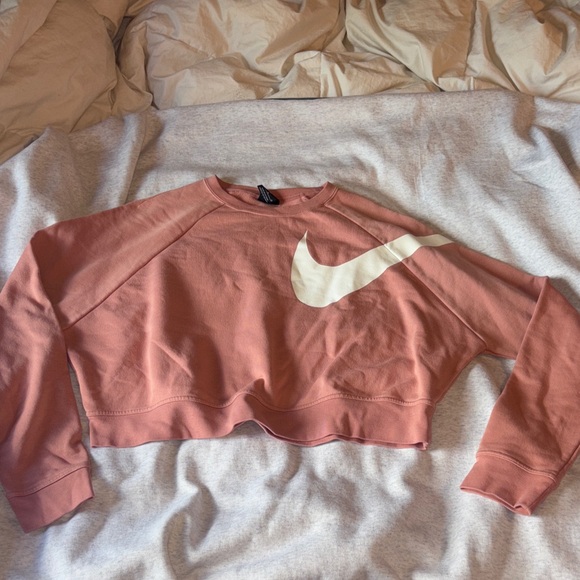 Nike Tops - Nike Blush Pink Cropped Sweatshirt